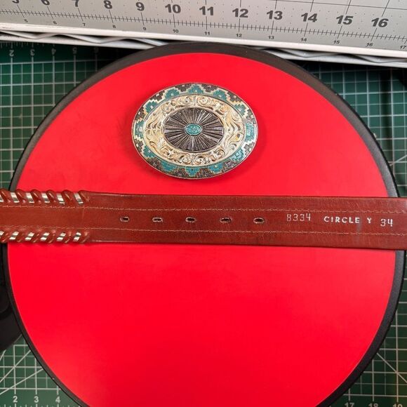 BELT & BUCKLE  |  CRUMRINE® / CIRCLE Y®  |  SILVER LACED BELT  |  MENS 34-US  | - Picture 9 of 15